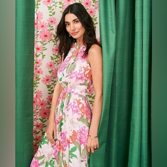 CeCe- Floral Long Maxi Dress Halter Neck - Size 6
Retail Price $175 - Picture 3 of 17